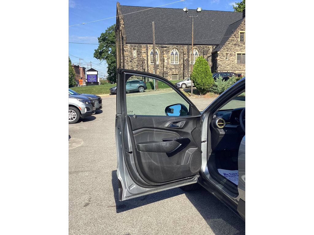 Used 2024 Chevrolet Trax LT FWD image 16