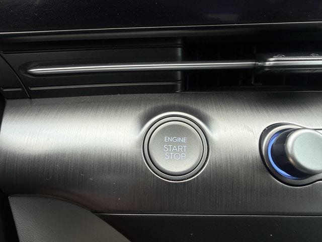 Used 2024 Hyundai Kona SEL FWD image 20