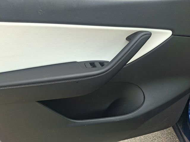 Used 2022 Tesla Model Y Long Range AWD/4WD image 14