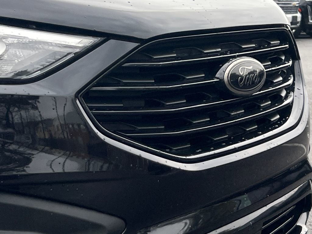 Used 2022 Ford Edge SE w/ Black Appearance Package image 7