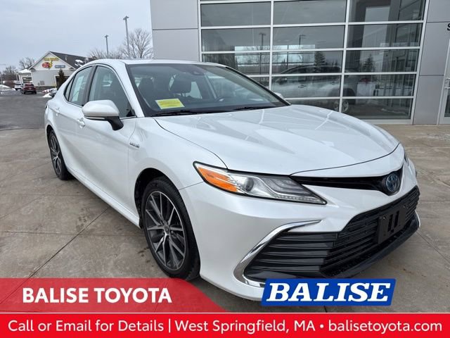 Used 2021 Toyota Camry XLE image 1