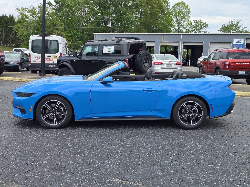 New 2025 Ford Mustang Premium image 18