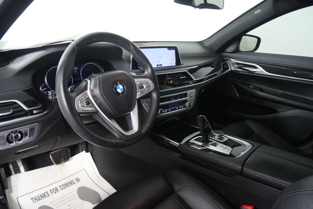 Used 2019 BMW 740i w/ M Sport Package image 12