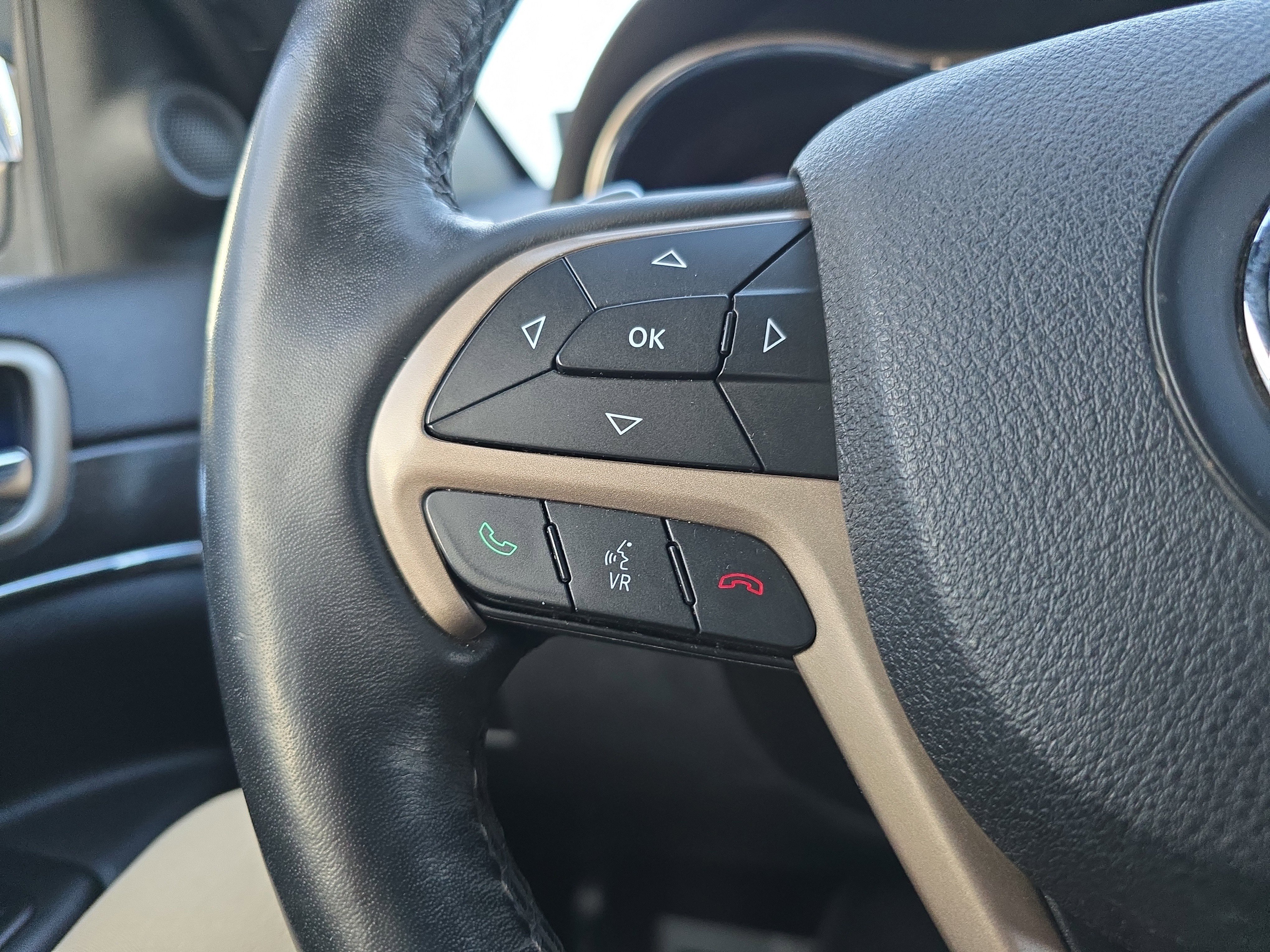 Used 2015 Jeep Grand Cherokee Limited image 21