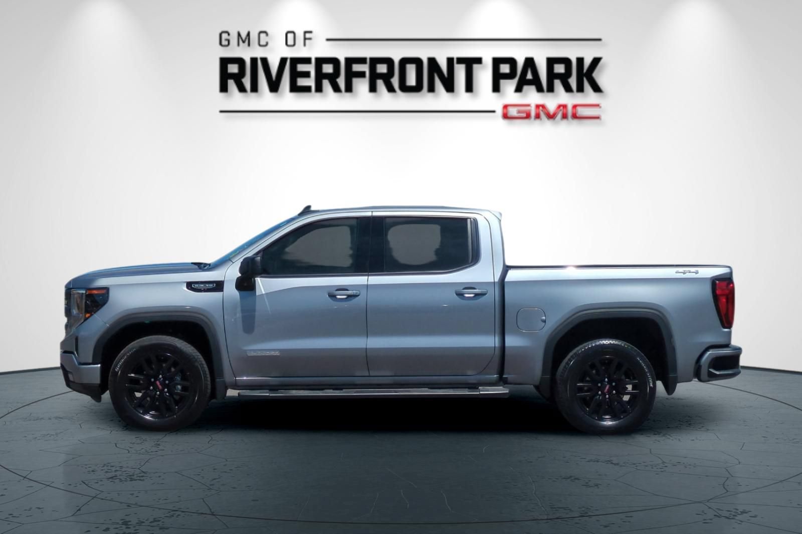 Used 2025 GMC Sierra 1500 Elevation AWD/4WD image 6