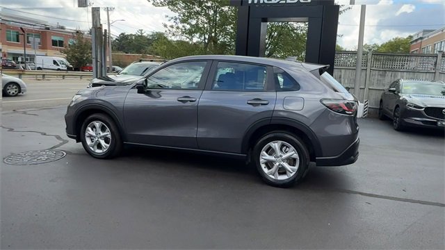 Used 2023 Honda HR-V LX image 6
