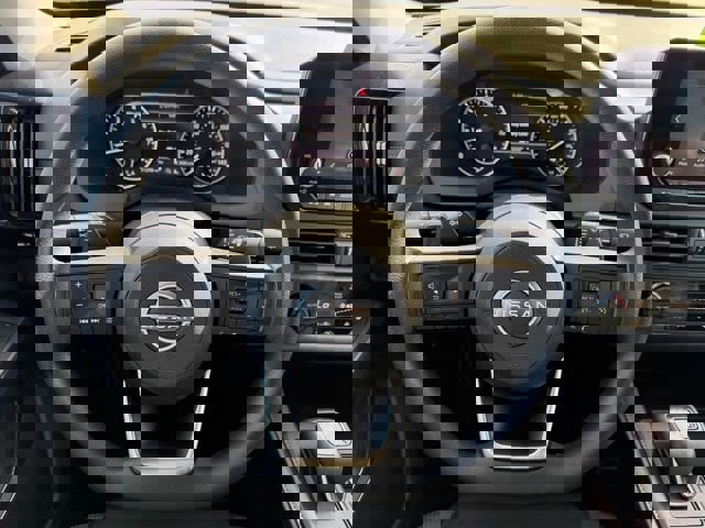 Used 2023 Nissan Pathfinder S image 18