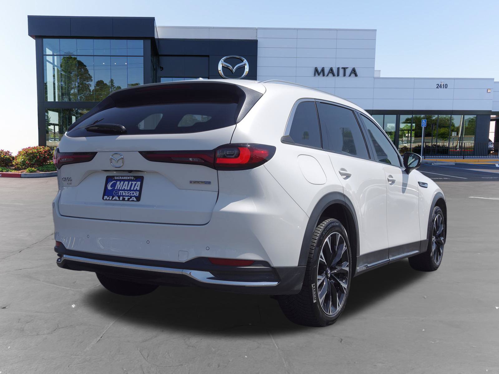Certified 2024 MAZDA CX-90 Plug-In Hybrid w/ Premium Pkg AWD/4WD image 4