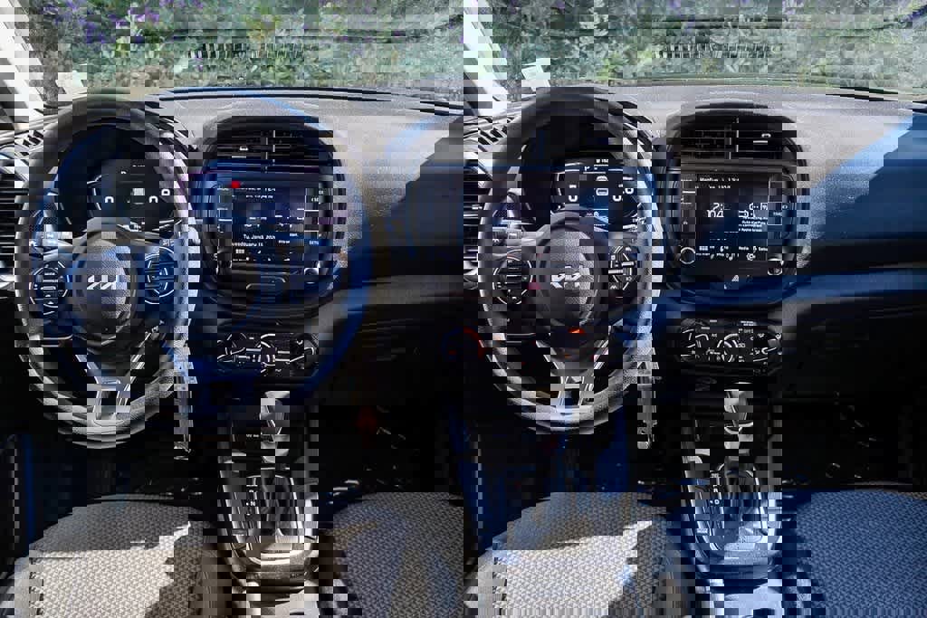 Used 2023 Kia Soul LX w/ LX Technology Package image 10