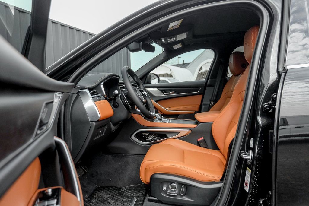 New 2026 Jaguar F-PACE R-Dynamic S image 10