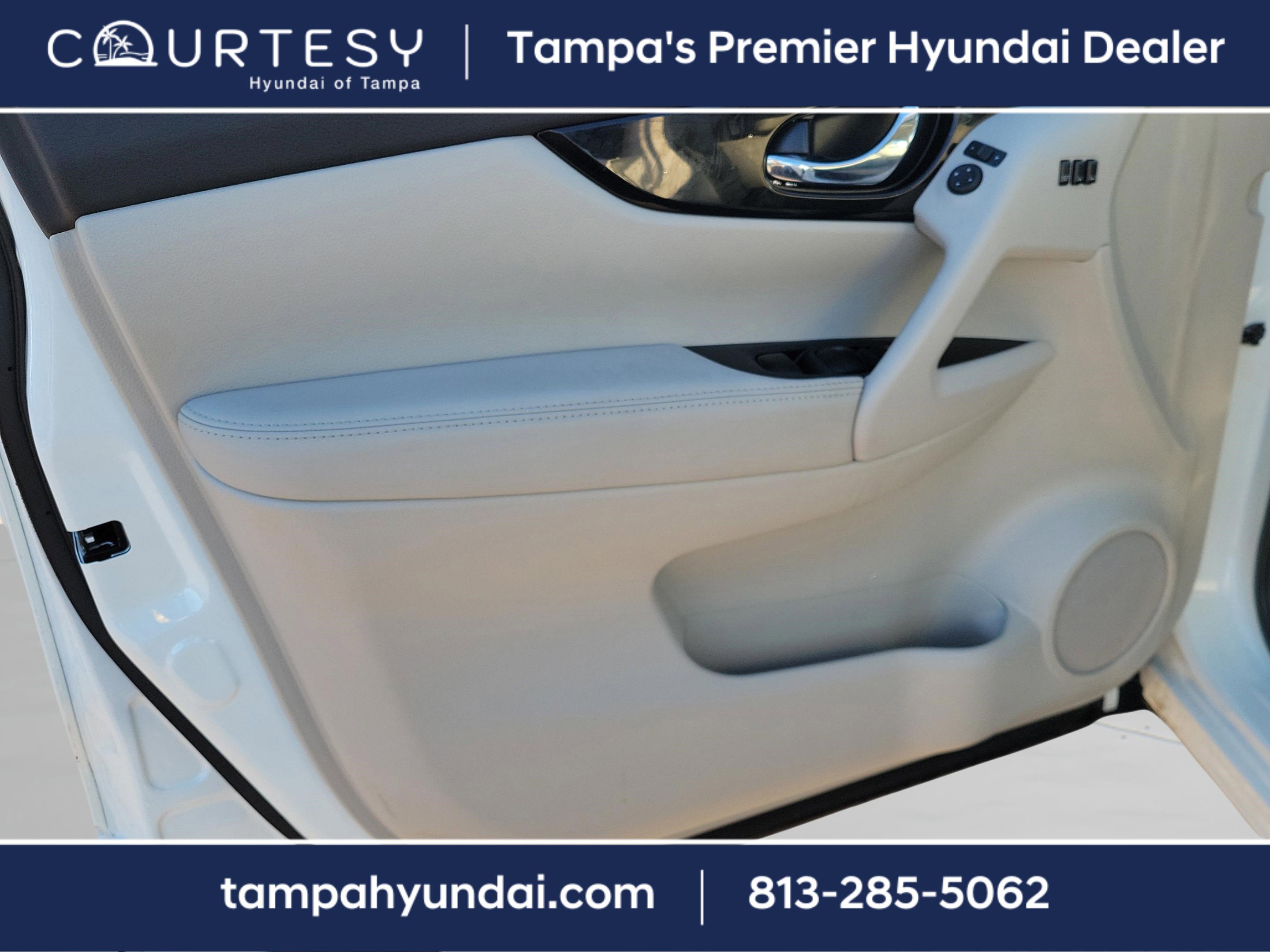 Used 2022 Nissan Rogue Sport SV w/ Technology Package image 16