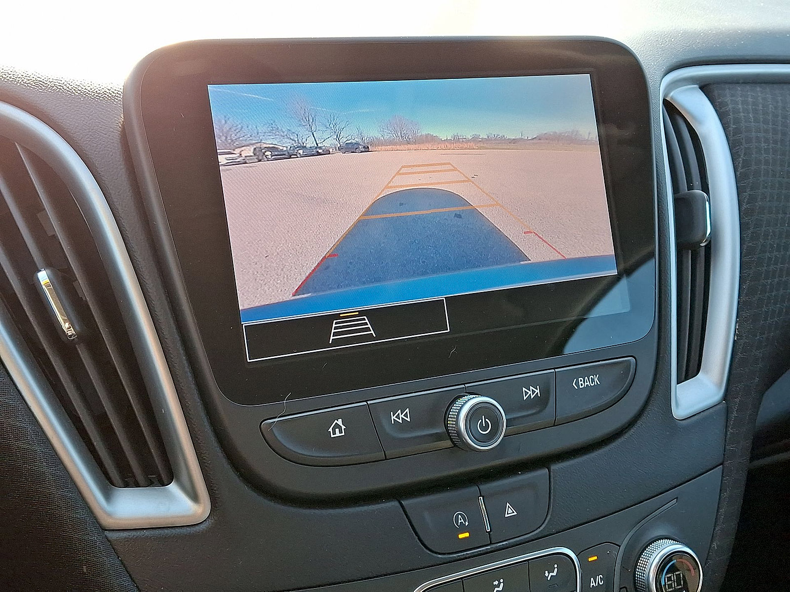 Used 2023 Chevrolet Malibu LT FWD image 15