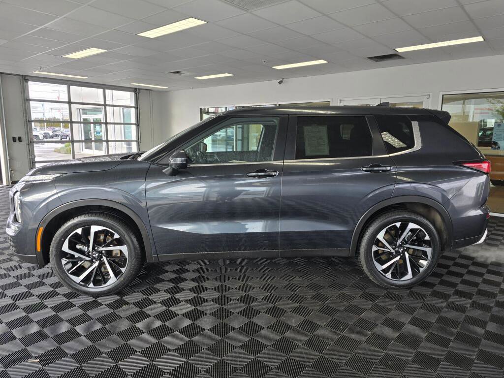 Used 2024 Mitsubishi Outlander SE image 7