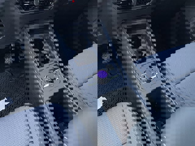 New 2025 Volkswagen Tiguan SE image 17