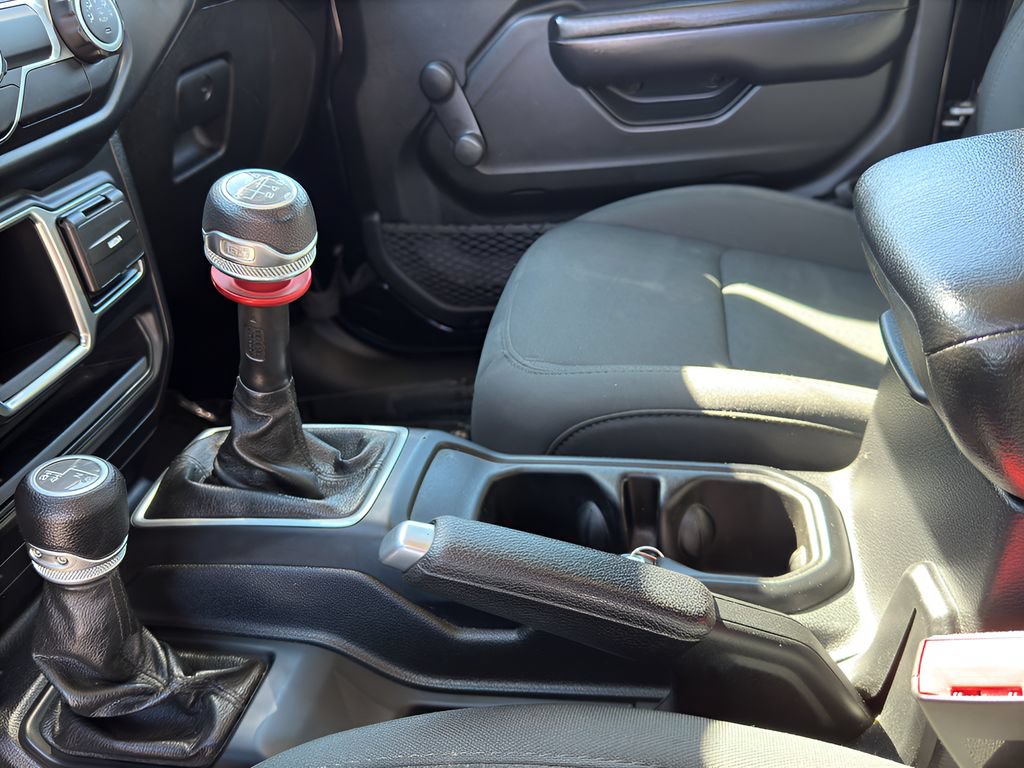 Used 2019 Jeep Wrangler Sport AWD/4WD image 34