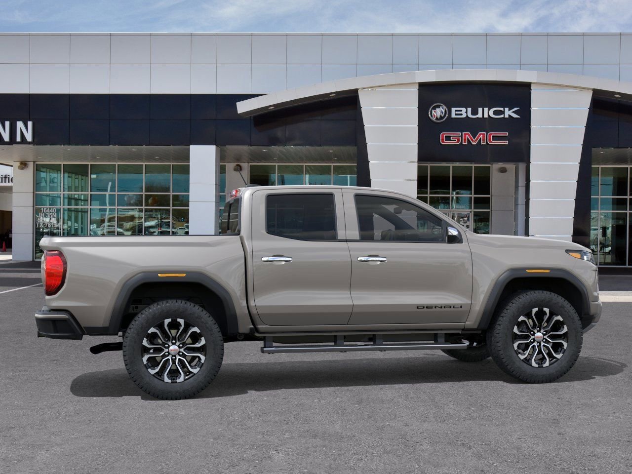 New 2026 GMC Canyon Denali w/ LPO, Black Badging Package AWD/4WD image 5