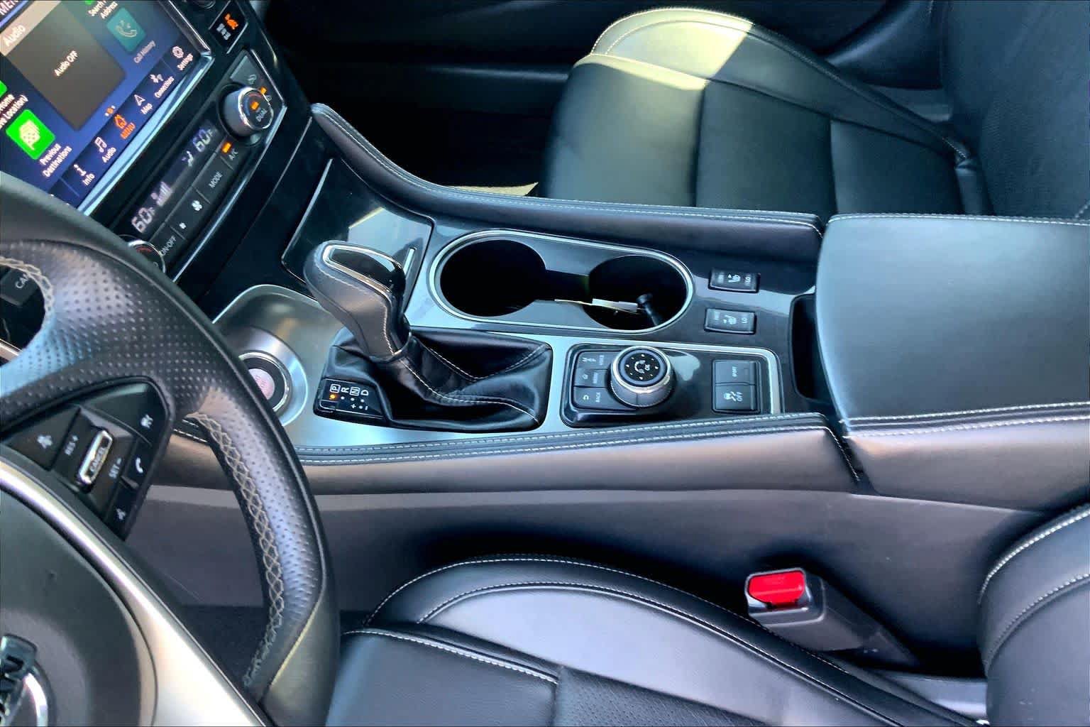 Used 2022 Nissan Maxima SV w/ Floor Mat Group FWD image 17