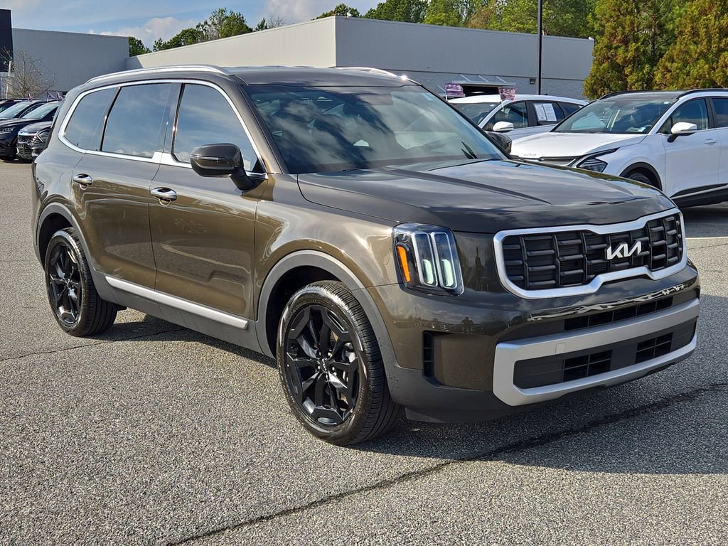 Certified 2023 Kia Telluride S image 3