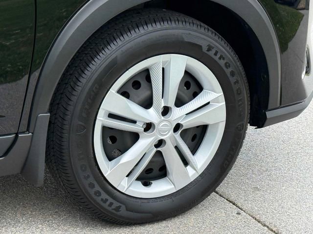Used 2025 Nissan Kicks Play S FWD image 17