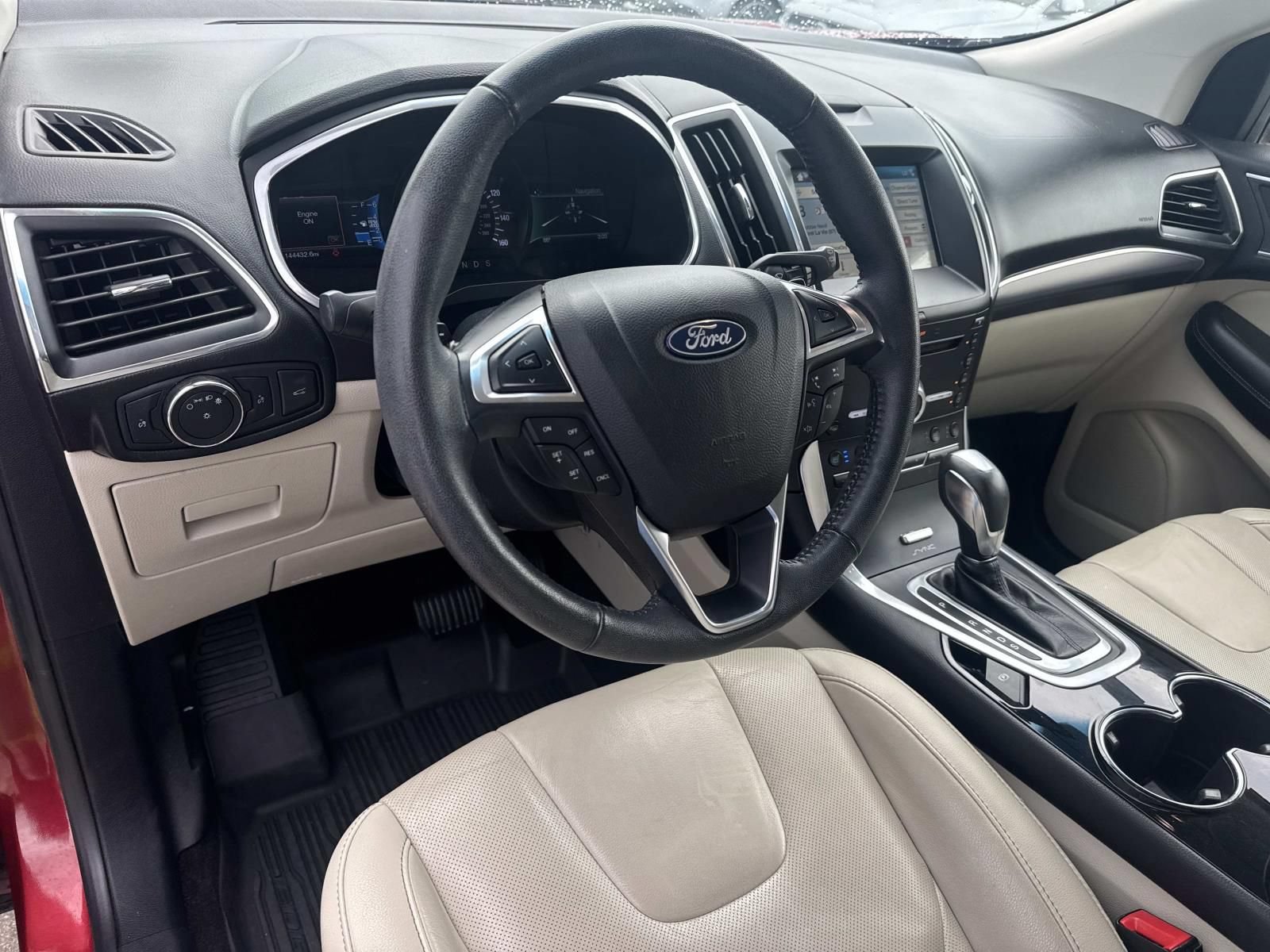 Used 2017 Ford Edge Titanium w/ Equipment Group 301A FWD image 19