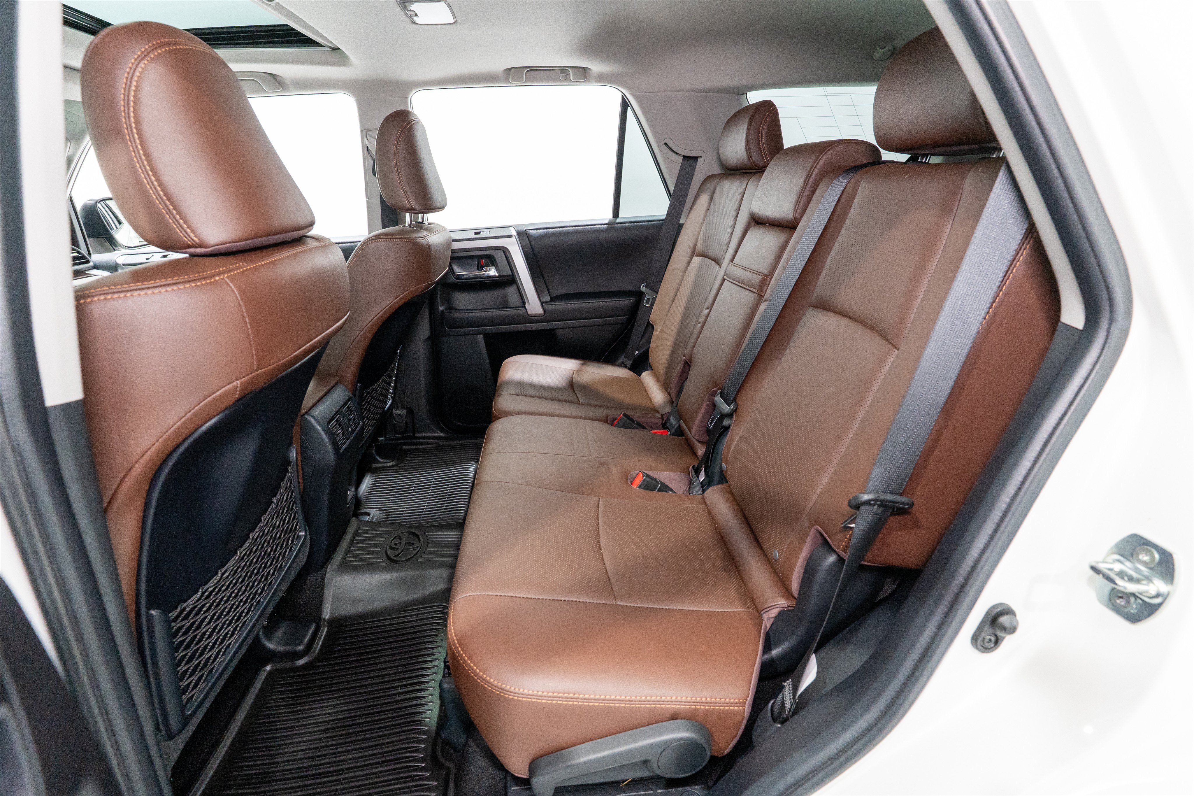Used 2023 Toyota 4Runner Limited RWD image 36