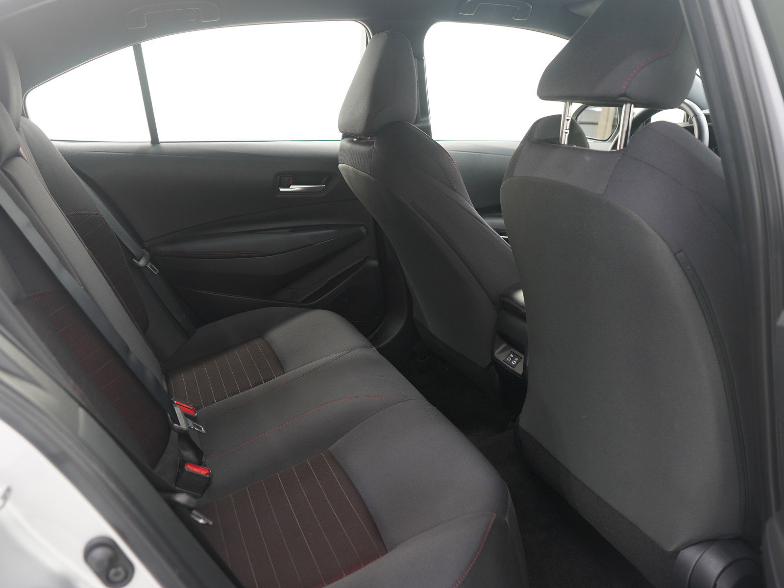 Used 2024 Toyota Corolla SE image 12