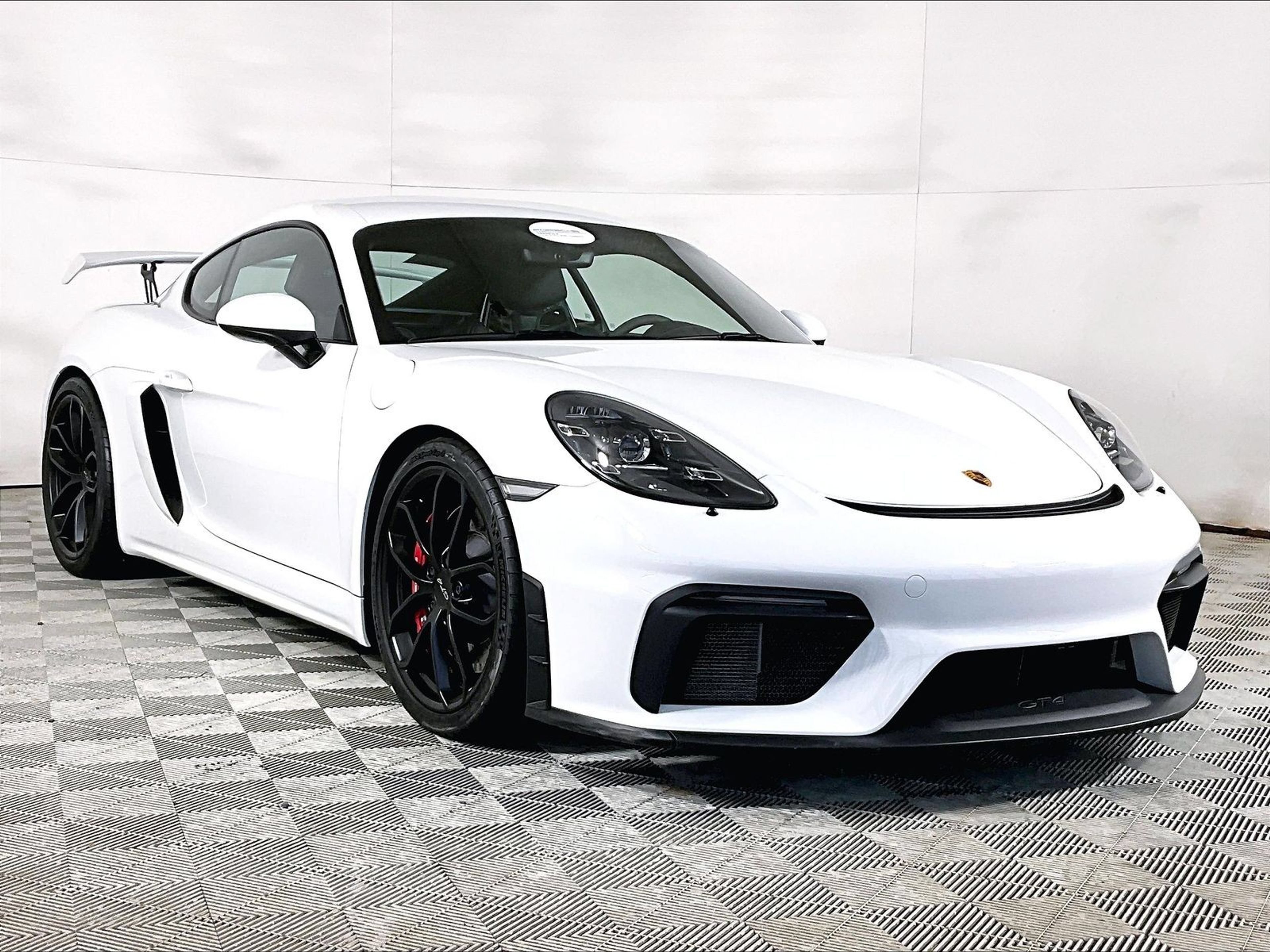 Certified 2022 Porsche 718 Cayman GT4 RWD image 7