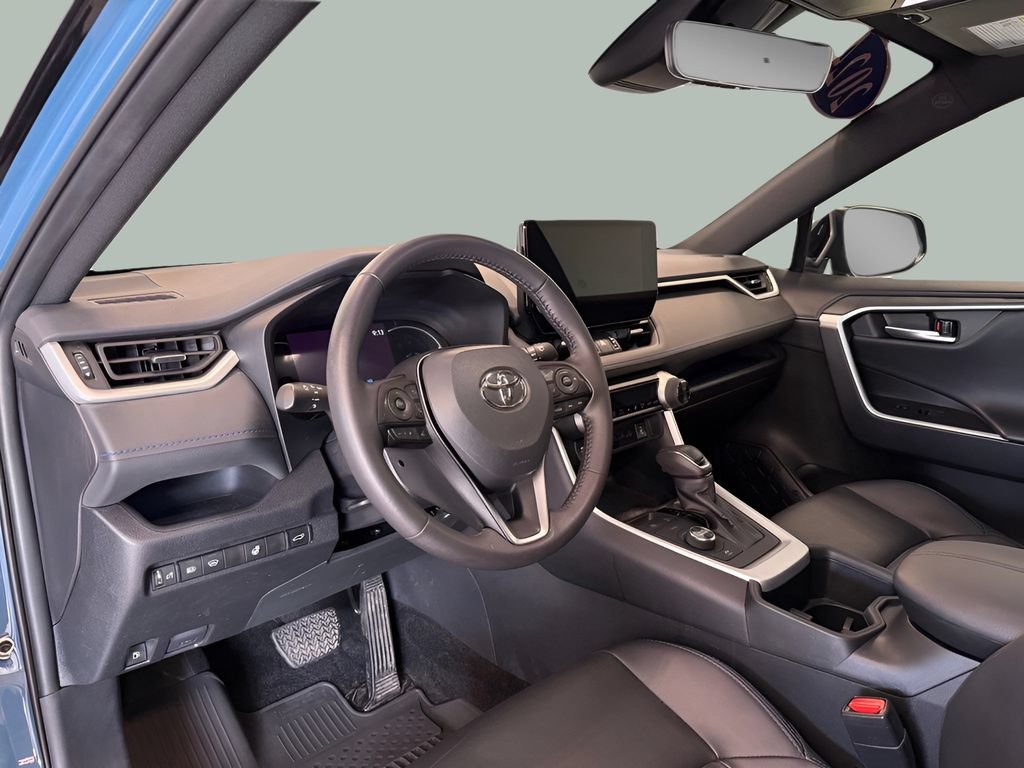 Used 2024 Toyota RAV4 XSE w/ Weather Package AWD/4WD image 18