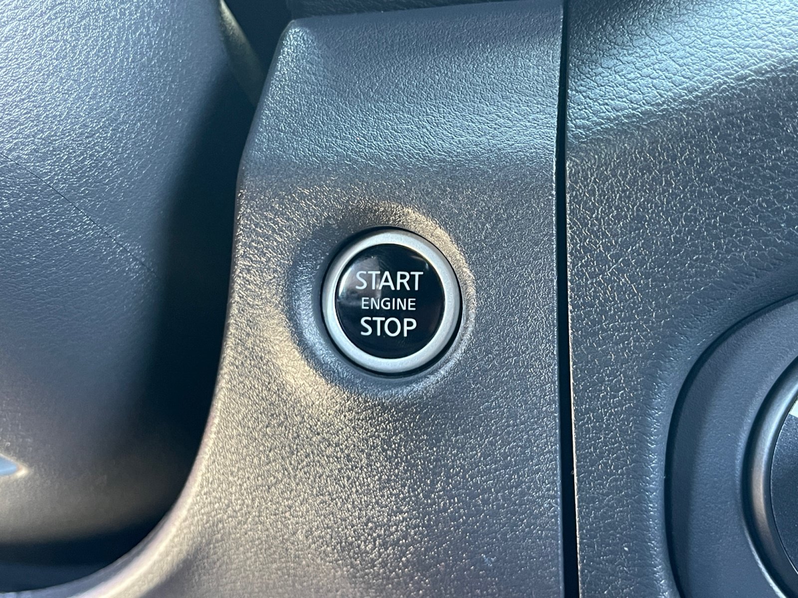 Used 2023 Nissan Frontier PRO-4X w/ Pro Convenience Package AWD/4WD image 31