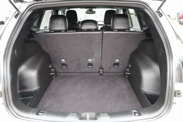 Used 2024 Jeep Compass Limited image 8