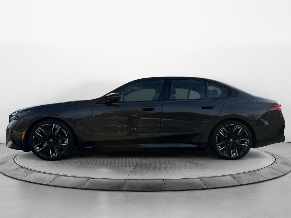 Used 2024 BMW i5 M60 w/ Premium Package AWD/4WD image 4