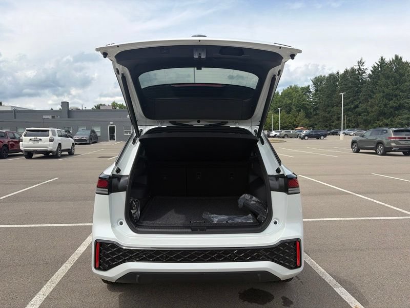 New 2026 Volkswagen Tiguan SE R-Line AWD/4WD image 5