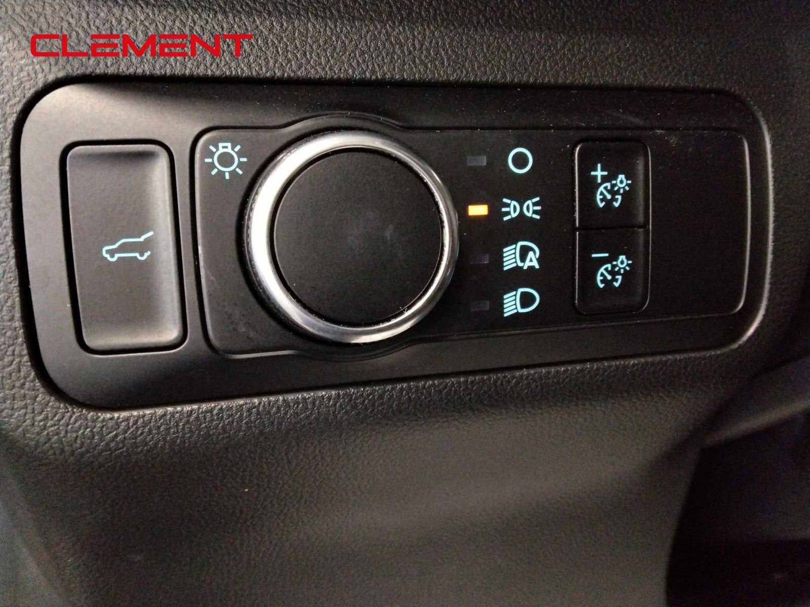 Used 2024 Ford Escape Active w/ Cold Weather Package FWD image 17