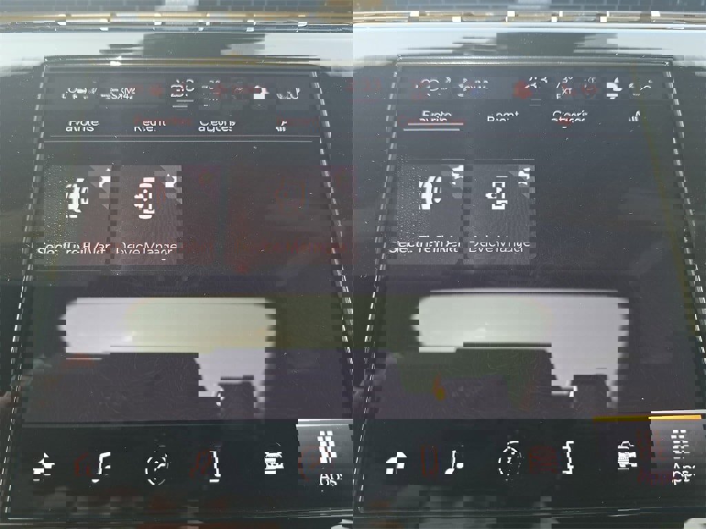 New 2025 Jeep Grand Cherokee Altitude image 22