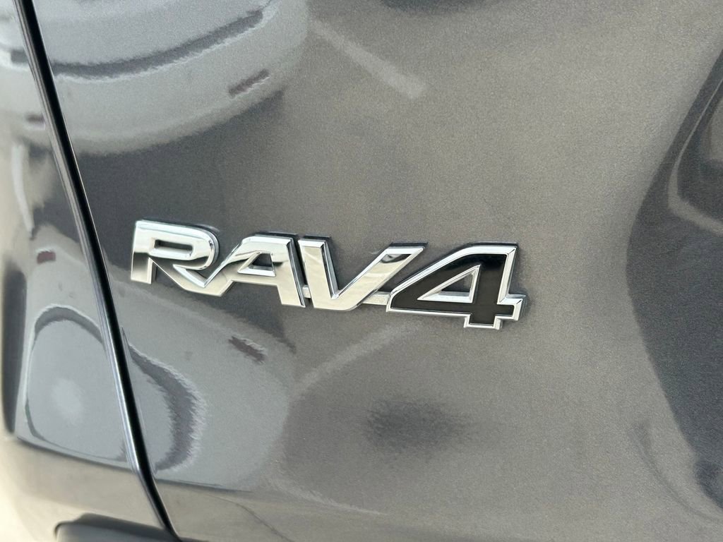 Used 2024 Toyota RAV4 LE AWD/4WD image 12