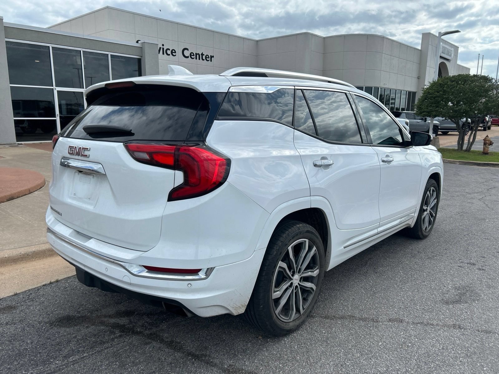 Used 2018 GMC Terrain Denali w/ Comfort Package FWD image 5