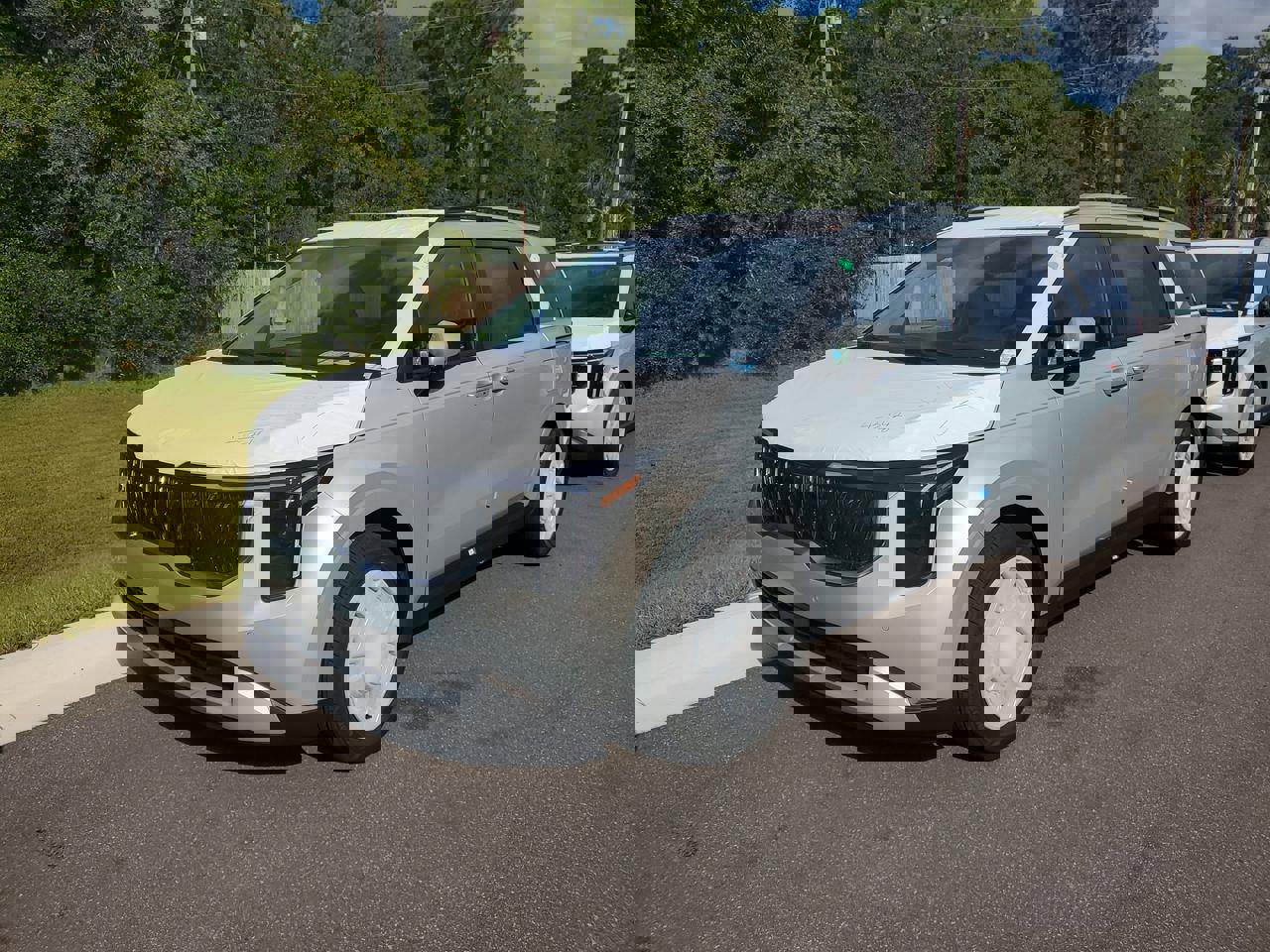 New 2026 Kia Carnival EX image 2
