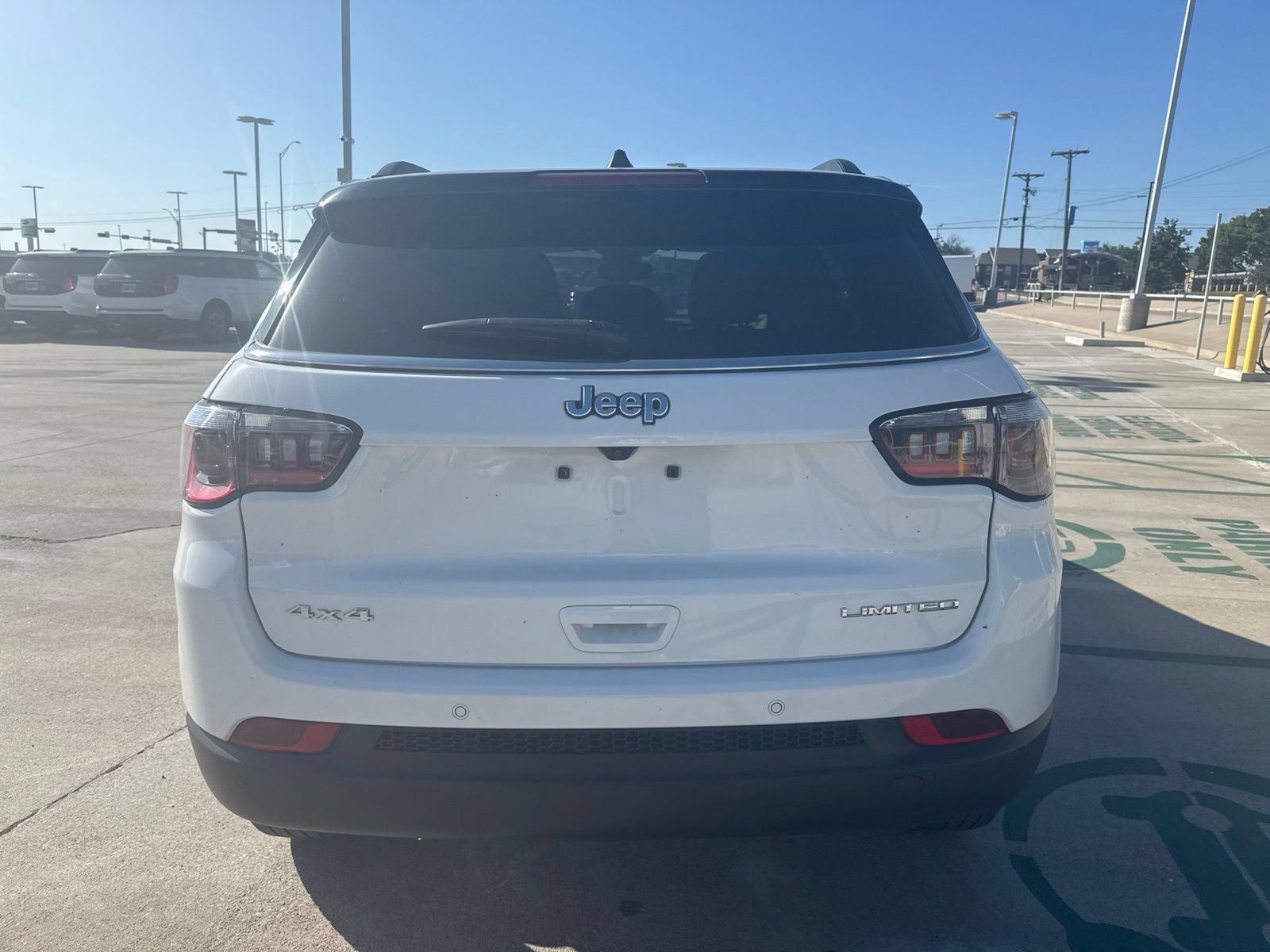Used 2025 Jeep Compass Limited AWD/4WD image 4