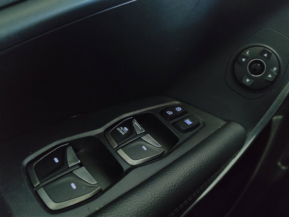 Used 2018 Hyundai Santa Fe Sport AWD/4WD image 27