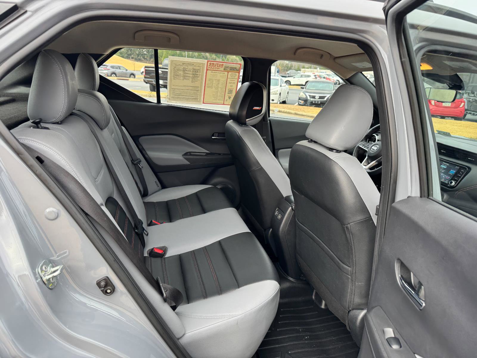 Used 2021 Nissan Kicks SR w/ SR Premium Package image 10