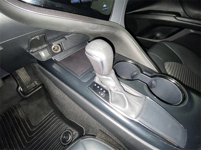 Used 2020 Toyota Camry SE image 20