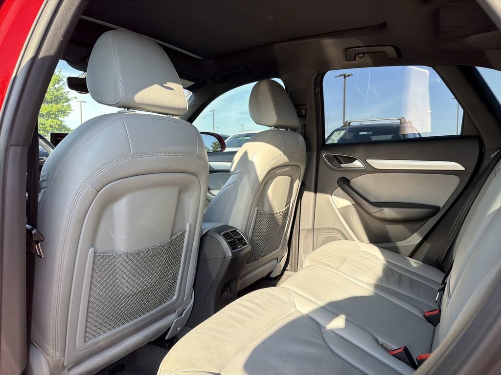 Used 2018 Audi Q3 2.0T Premium w/ Convenience Package FWD image 9