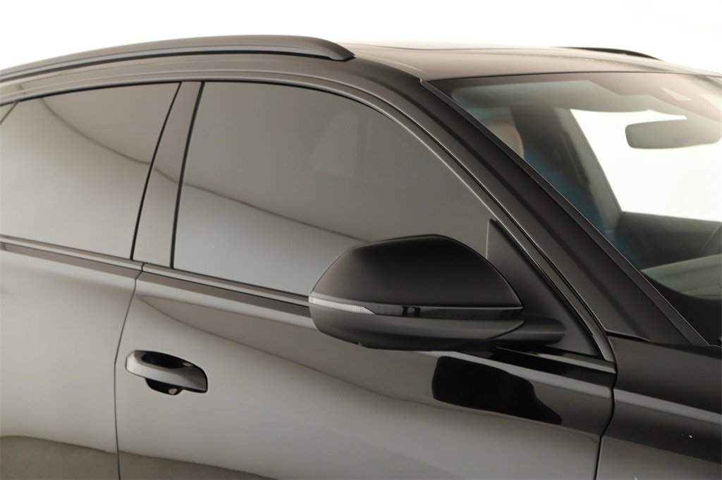 Used 2025 Audi Q8 Prestige w/ Prestige Package image 35