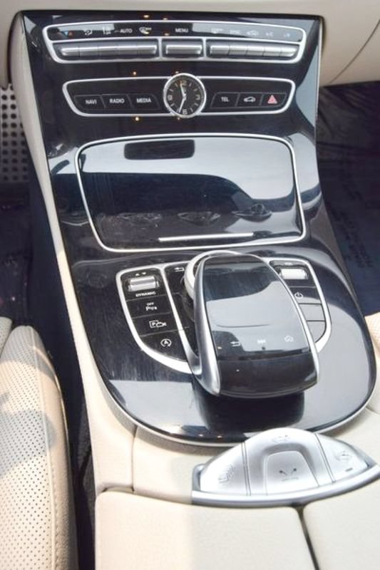 Used 2018 Mercedes-Benz E 400 4MATIC Cabriolet w/ Premium 2 Package (Q02) image 31