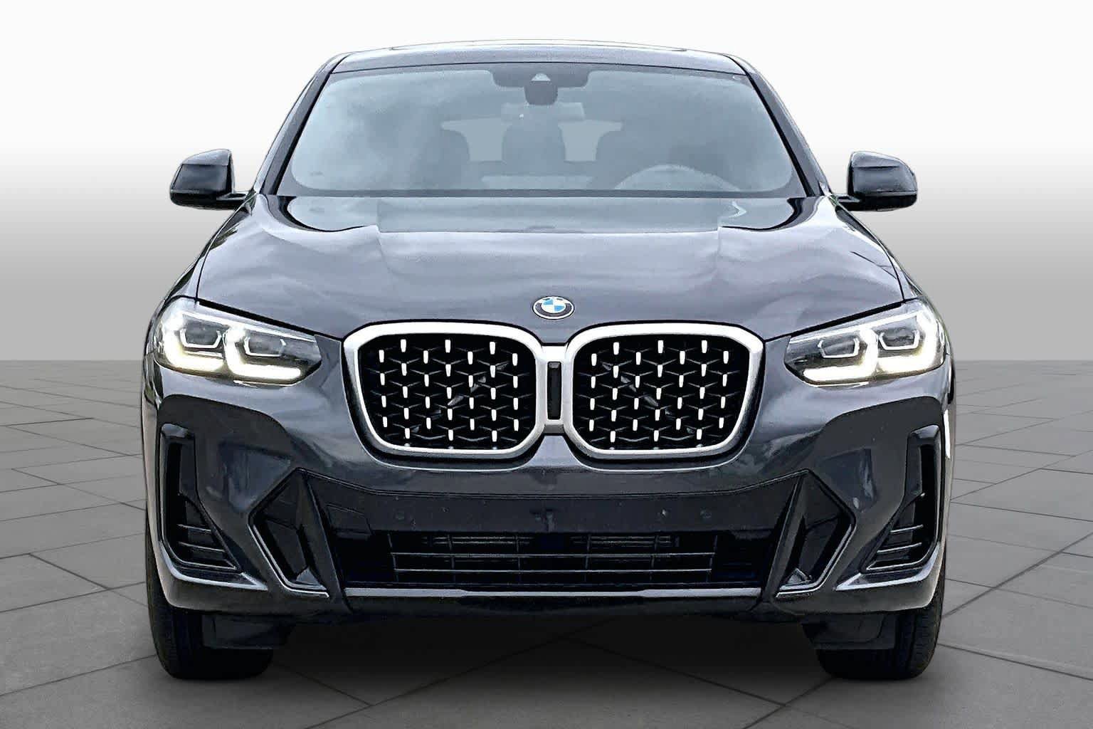 Used 2025 BMW X4 xDrive30i AWD/4WD image 4