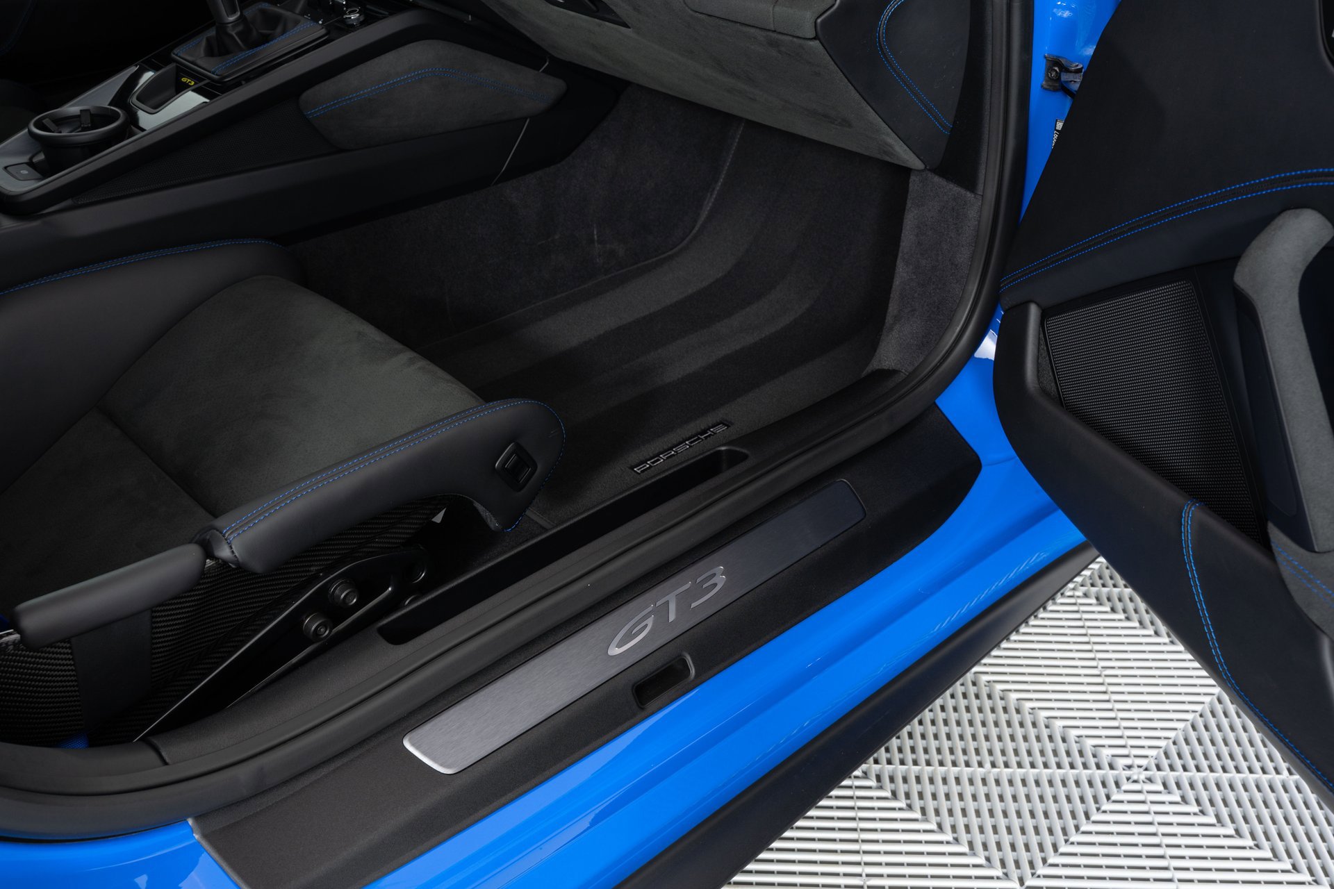 Used 2022 Porsche 911 GT3 image 22