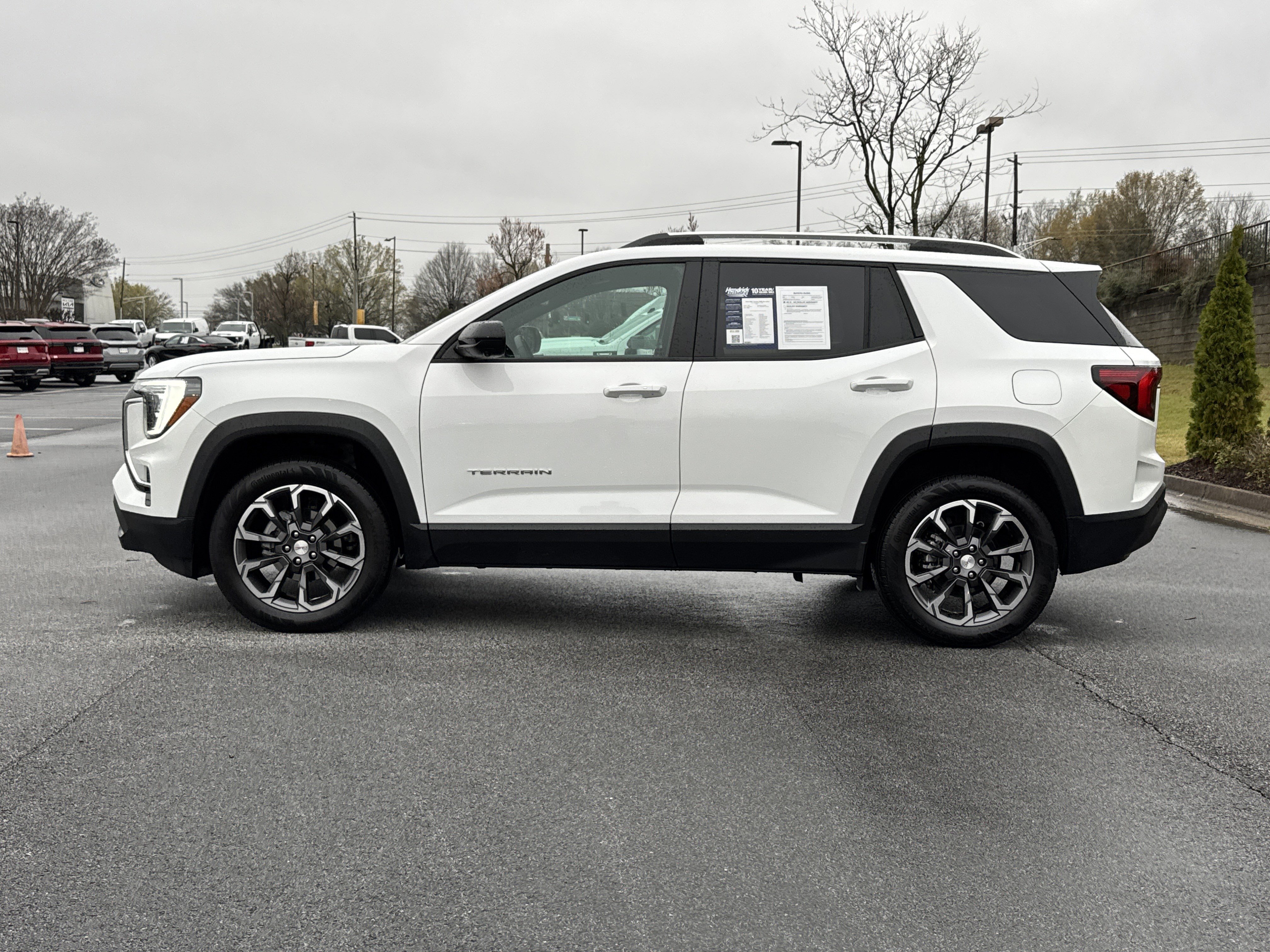 Used 2026 GMC Terrain Elevation w/ Elevation Premium Package image 7