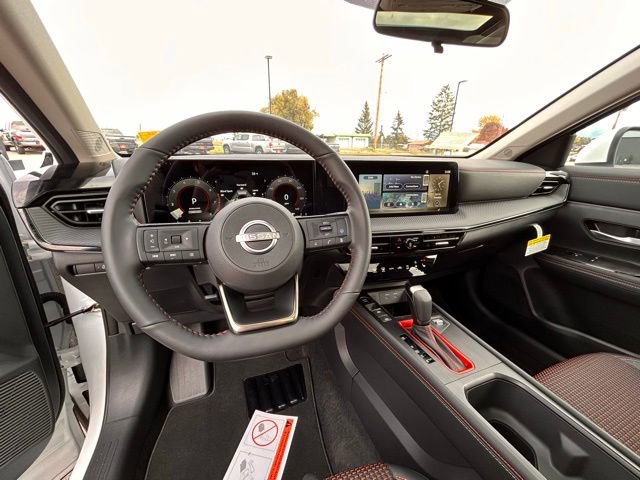 New 2025 Nissan Kicks SR w/ SR Premium Package image 17