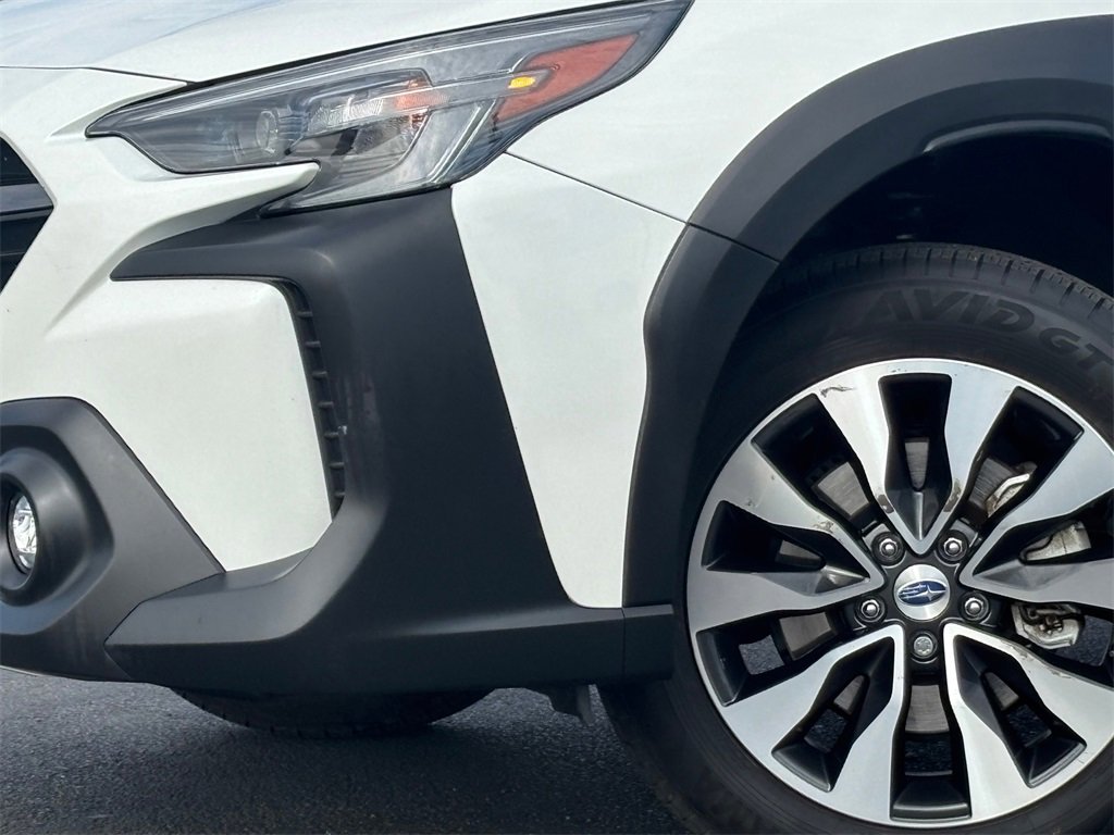 Used 2025 Subaru Outback Limited image 3