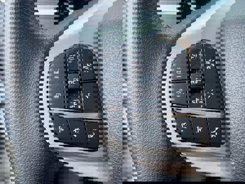 Used 2021 Ford Explorer XLT w/ Equipment Group 202A image 18